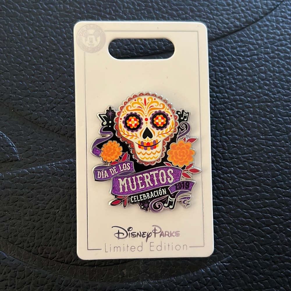 limited edition día de los muertos disney parks collection pin